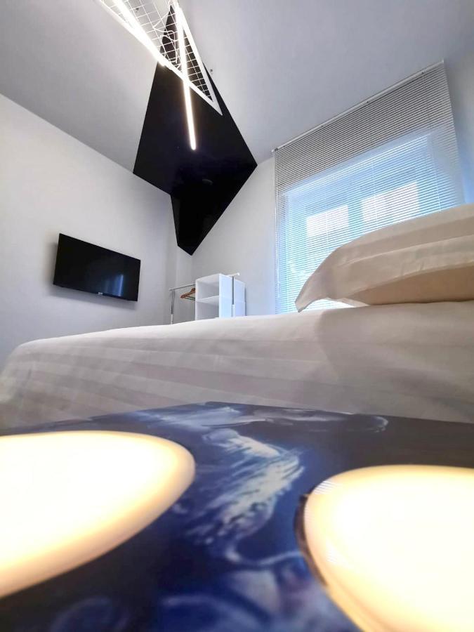 Red Carpet Rooms บารี ภายนอก รูปภาพ